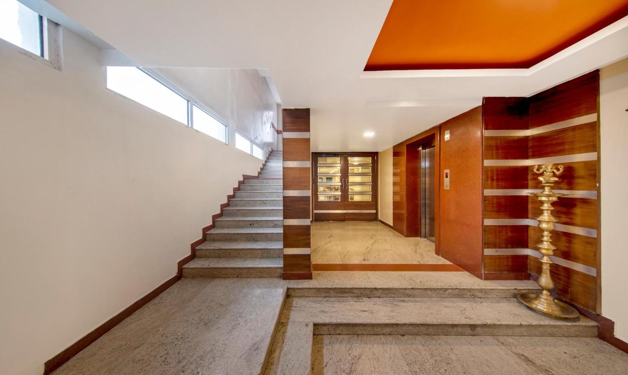 Treebo Sam Residency Hotel Kojambuttúr Kültér fotó