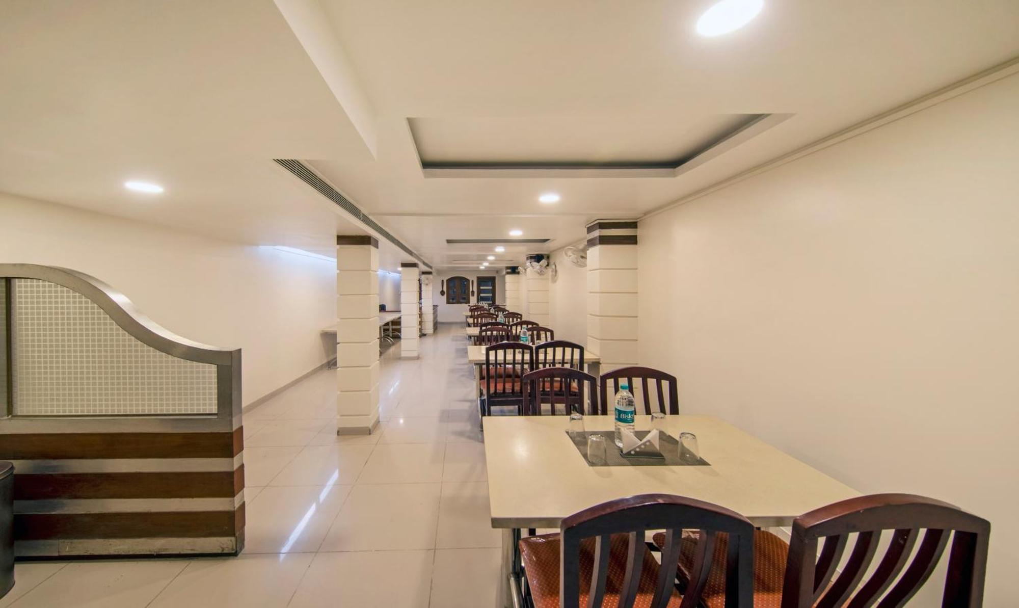 Treebo Sam Residency Hotel Kojambuttúr Kültér fotó